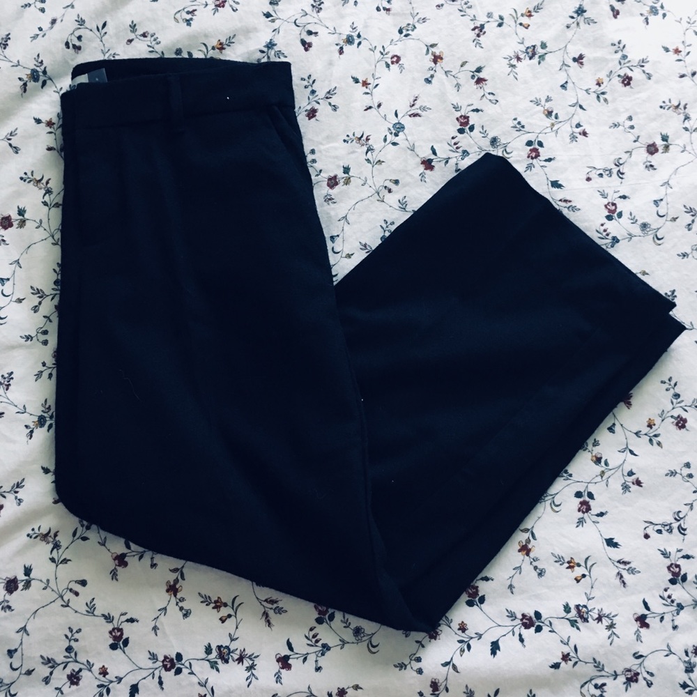 Black trousers